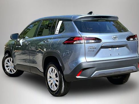 Used 2026 Toyota Corolla Cross L image 4