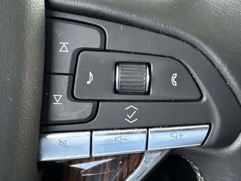 Used 2022 Cadillac Escalade Luxury RWD image 29