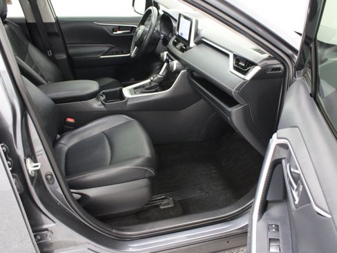 Used 2023 Toyota RAV4 XLE Premium FWD image 38
