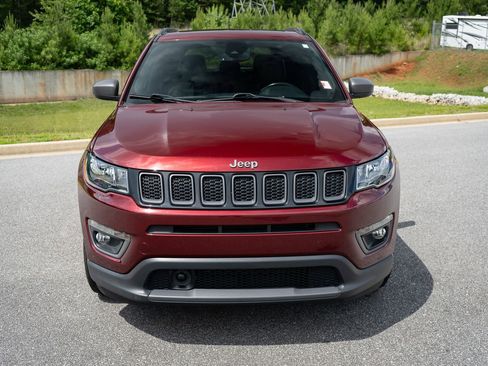 Used 2021 Jeep Compass Latitude w/ Sun and Sound Group FWD image 2