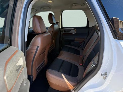 Certified 2025 Ford Bronco Sport Outer Banks w/ Outer Banks Tech Package+ AWD/4WD image 4