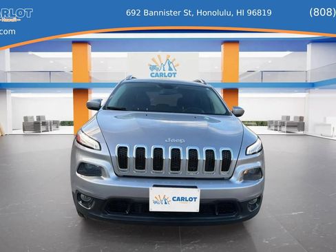 Used 2018 Jeep Cherokee Latitude Plus w/ Comfort/Convenience Group AWD/4WD image 7