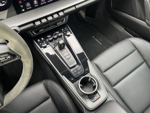 Certified 2023 Porsche 911 Carrera w/ Sportdesign Package image 28