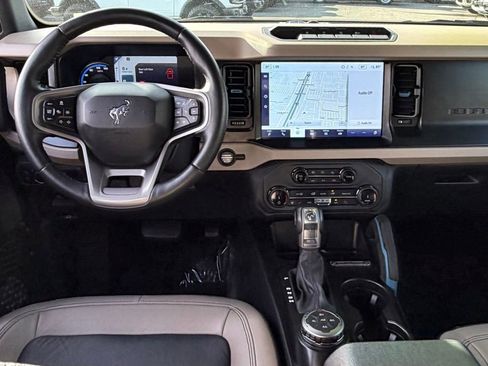 Certified 2022 Ford Bronco Wildtrak image 30