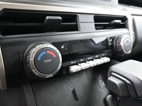 Used 2024 Toyota Tacoma SR5 AWD/4WD image 19