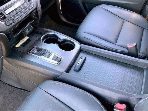 Used 2021 Honda Pilot Special Edition image 16