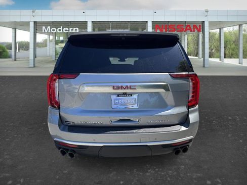 Used 2024 GMC Yukon XL Denali AWD/4WD image 4