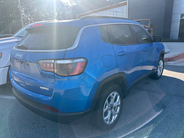 Certified 2025 Jeep Compass Latitude AWD/4WD image 3