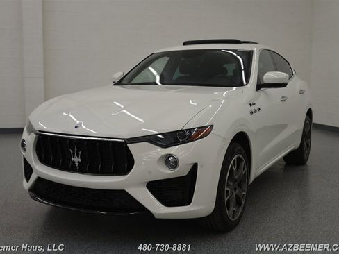 Used 2022 Maserati Levante Modena image 2