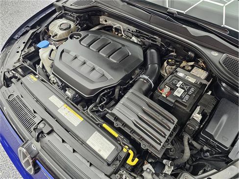 Used 2024 Volkswagen Golf R AWD/4WD image 15