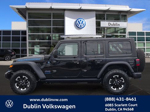 Used 2025 Jeep Wrangler Unlimited Rubicon 4xe w/ Safety Group AWD/4WD image 7