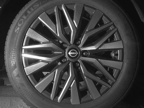 Used 2025 Nissan Altima 2.5 SV image 15