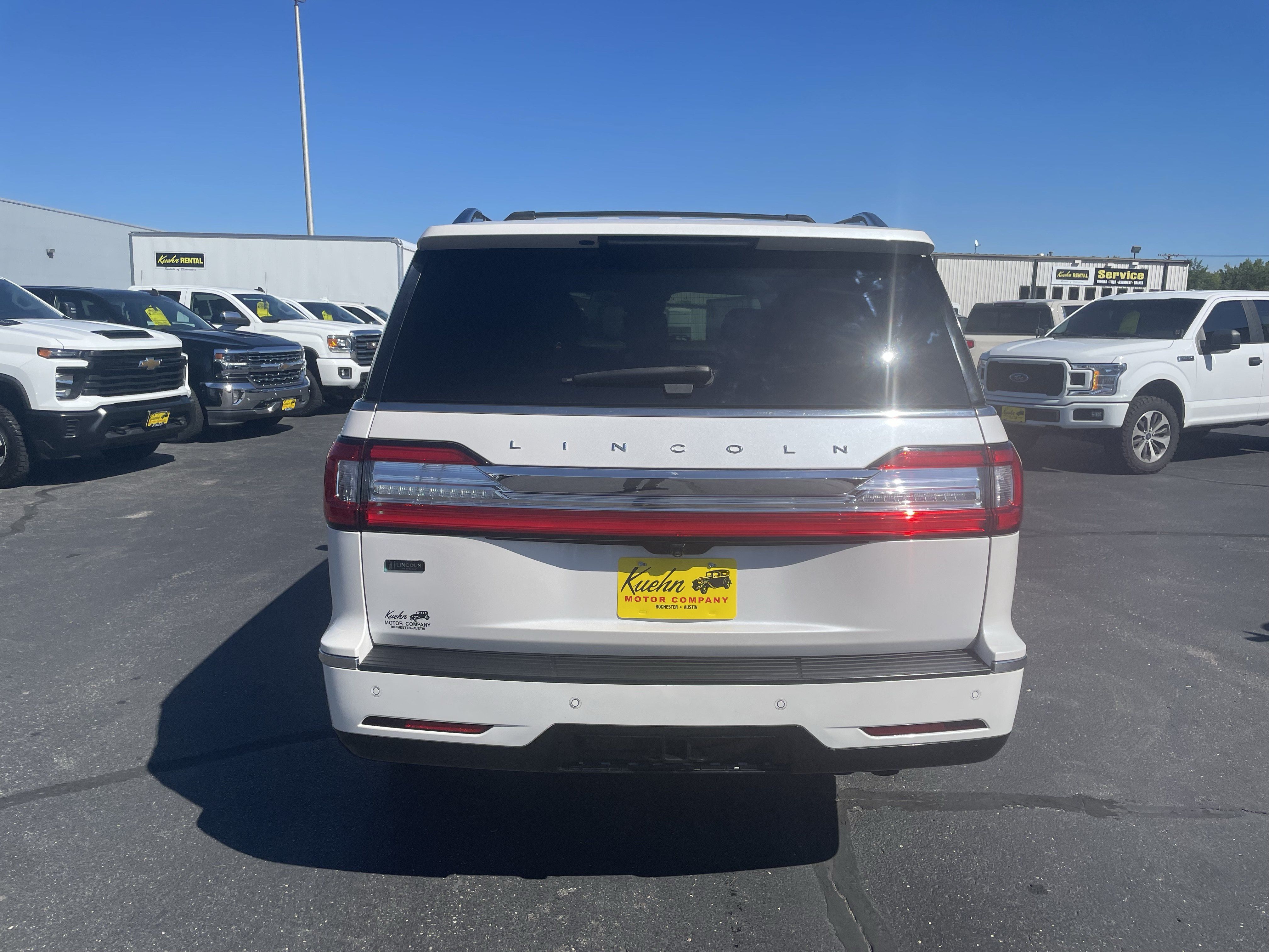 Used 2019 Lincoln Navigator Select AWD/4WD image 7