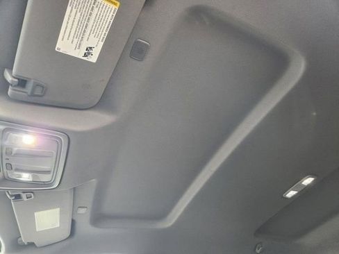 Used 2025 GMC Sierra 1500 SLT image 25