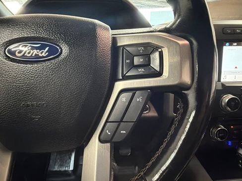 Used 2018 Ford F150 Platinum w/ Equipment Group 701A Luxury AWD/4WD image 18