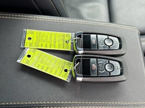 Certified 2025 Ford Bronco Badlands AWD/4WD image 40