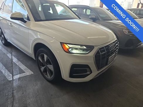 Used 2023 Audi Q5 2.0T Premium w/ Convenience Package AWD/4WD image 1
