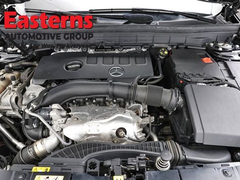 Used 2020 Mercedes-Benz GLB 250 4MATIC image 7