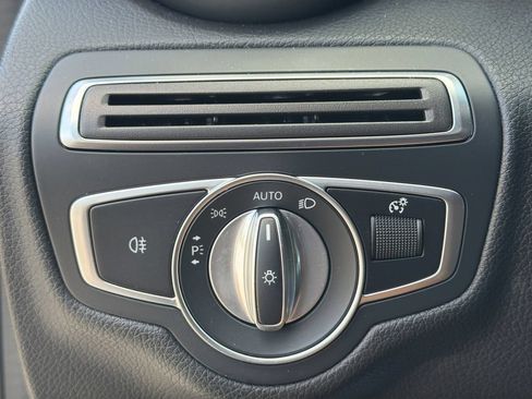 Used 2021 Mercedes-Benz C 300 Sedan image 28