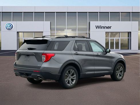 Used 2021 Ford Explorer XLT w/ Equipment Group 202A image 6