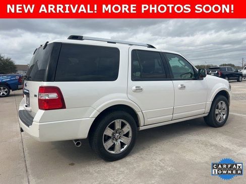 Used 2010 Ford Expedition Limited image 3