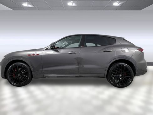 Used 2023 Maserati Levante Trofeo image 2