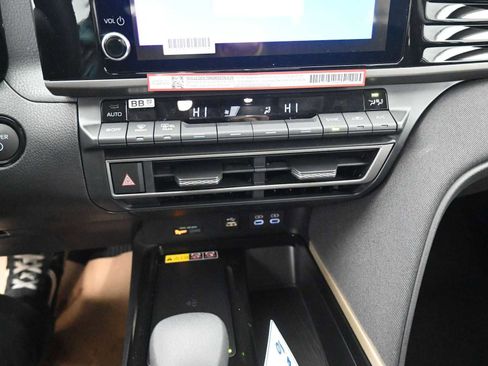 New 2026 Toyota Camry LE image 9