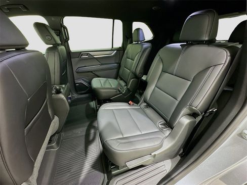 New 2026 GMC Acadia Elevation image 25