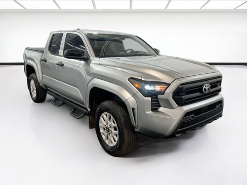 Used 2024 Toyota Tacoma SR RWD image 3