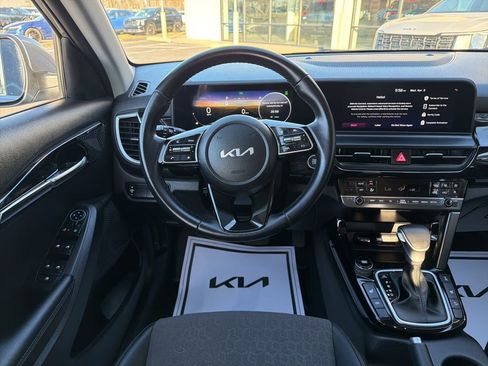 Certified 2024 Kia Seltos S image 24