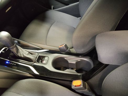 Used 2022 Toyota Corolla LE image 26