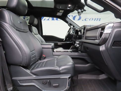 Used 2025 Ford F250 Platinum image 40