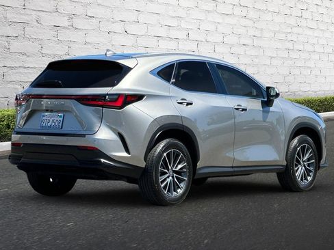 Used 2025 Lexus NX 250 FWD w/ Accessory Package (Z2) image 4
