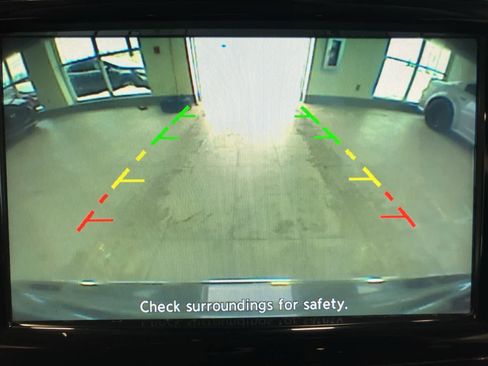 Used 2018 Nissan Murano SV image 18