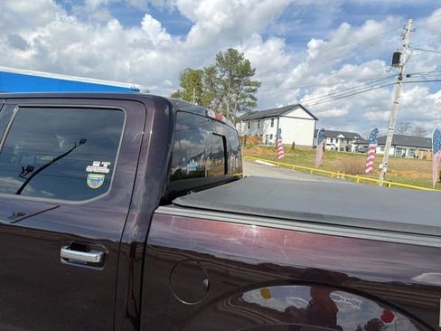 Used 2018 Ford F150 XLT w/ Equipment Group 302A Luxury image 17