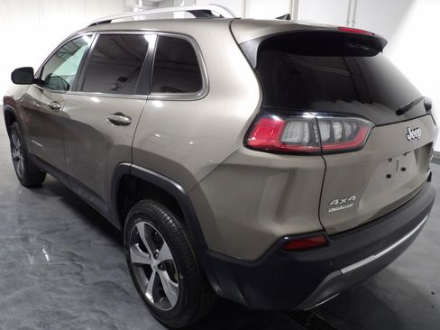 Used 2019 Jeep Cherokee Limited AWD/4WD image 6