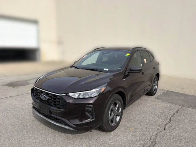 Used 2023 Ford Escape ST-Line w/ Tech Pack #1 AWD/4WD image 14