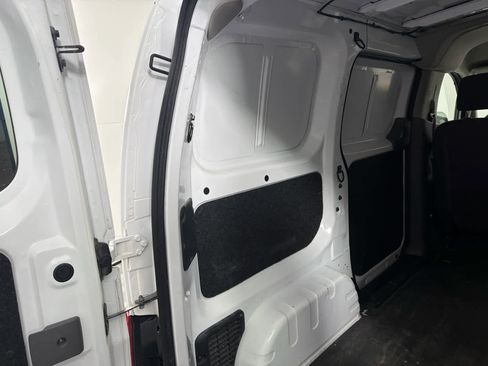 Used 2021 Nissan NV200 S w/ Back Door Glass Package image 6
