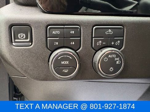 Used 2025 Chevrolet Silverado 1500 LT w/ Z71 Off-Road Package AWD/4WD image 13