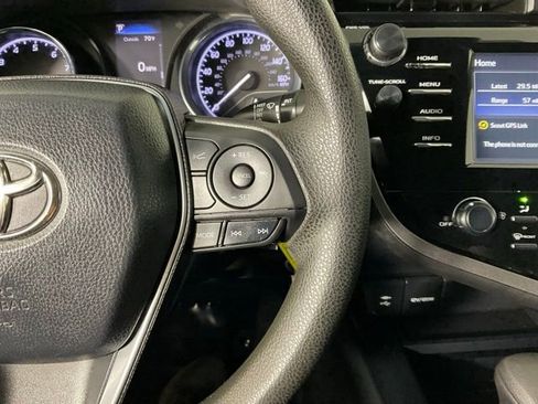 Used 2018 Toyota Camry LE image 22