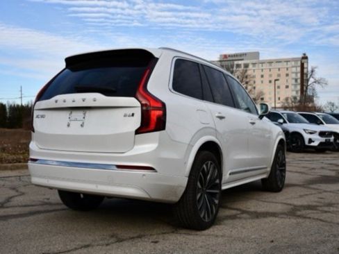 Certified 2025 Volvo XC90 B6 Plus image 7