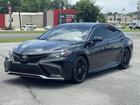 Used 2022 Toyota Camry XSE w/ Navigation Package FWD image 7