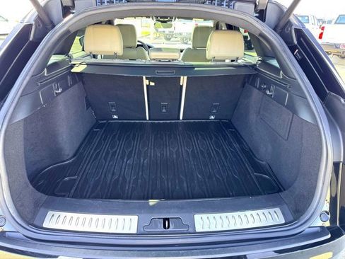 Used 2018 Land Rover Range Rover Velar R-Dynamic SE image 8