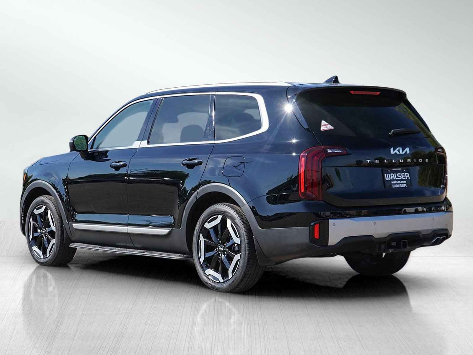 Used 2024 Kia Telluride S w/ S Sunroof Package AWD/4WD image 3