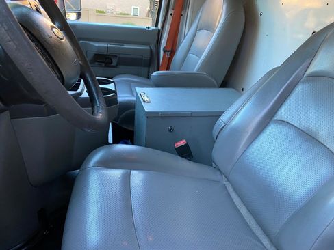 Used 2016 Ford E-350 and Econoline 350 Super Duty RWD image 39