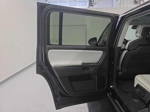 Used 2025 Rivian R1S Adventure Dual AWD/4WD image 17