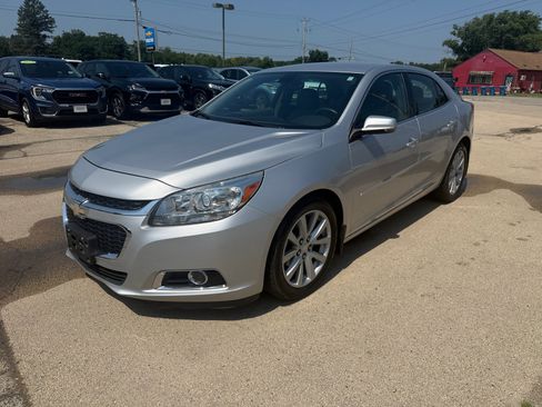 Used 2015 Chevrolet Malibu LT FWD image 16