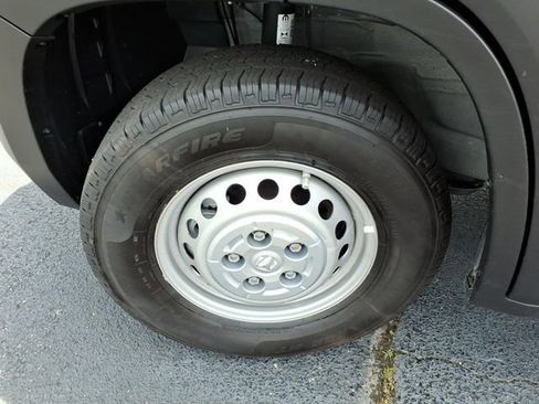 Used 2024 RAM ProMaster 2500 w/ Convenience Group FWD image 21