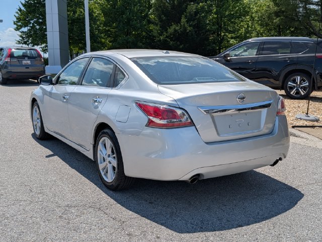 Used 2014 Nissan Altima 2.5 SV w/ Convenience Package FWD image 5