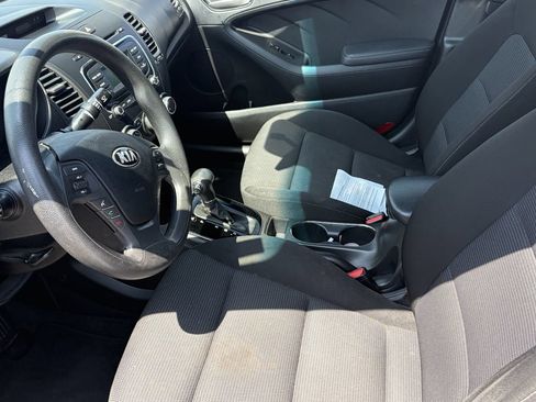 Used 2017 Kia Forte LX FWD image 6